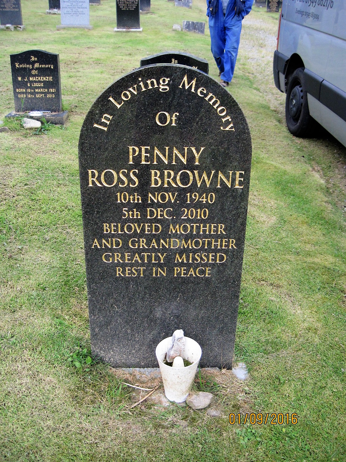 N10 - In loving memory of Penny Ross Browne, 10th Nov 1940, 5th Dec. 2010.  Beloved Mother and Grandmother.  Greatly missed.  Rest in Peace.